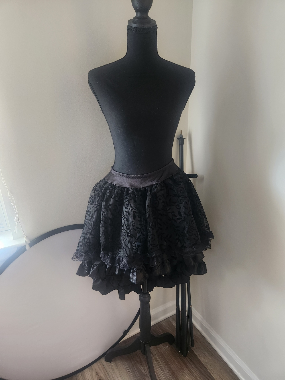 Black Floral Lace Tiered Mini Skirt